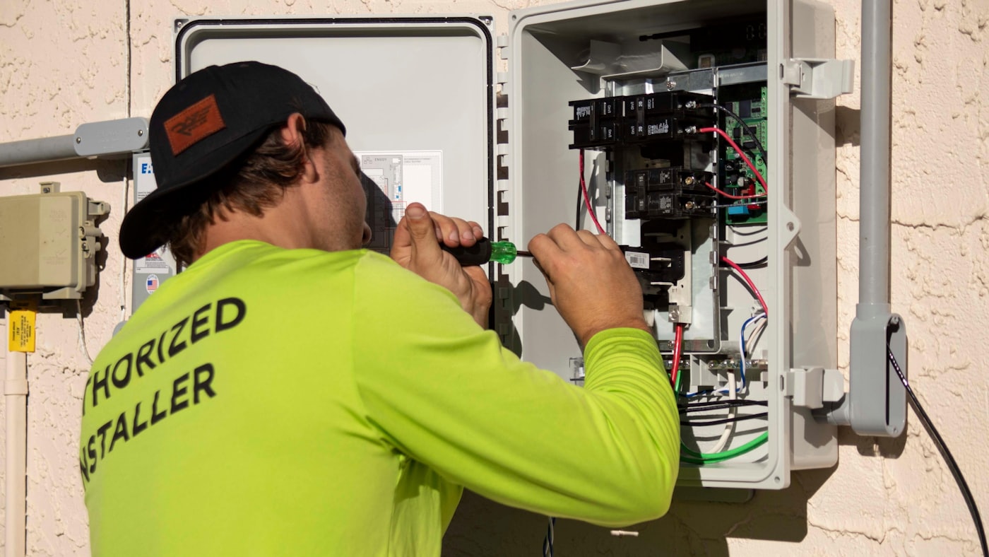 Tomás Iverson, HVAC service lead